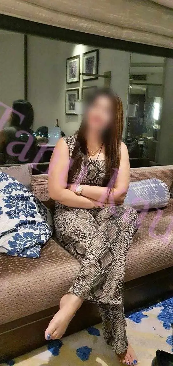 call girls in Santacruz